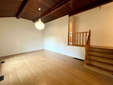 For Lease - 287 Kent Crescent, Burlington, Ontario - Photo 3