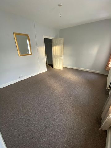 £1,600 PCM, Four Bedroom House with Enclosed Garden in Craddock Street, Riverside, Cardiff, CF11 6EU - Photo 2