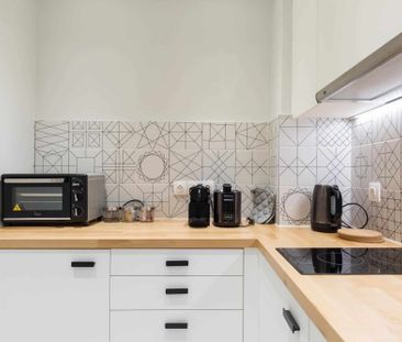 Sleek Flat in Central Syntagma - Photo 2