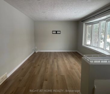 5 Parkway Crescent #Main Floor - Photo 4