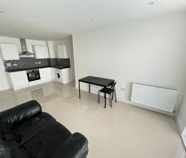Modern 2-Bedroom, 2-Bathroom Student Apartment in Portswood, Southa... - Photo 3