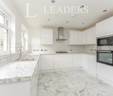 3 bedroom terraced house to rent - Photo 3