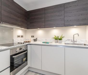 High Street, Southall, Greater London,UB1 - Photo 5