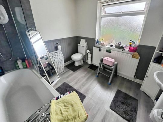 3 bedroom House To Let - Photo 1