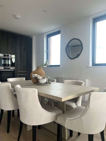 Furnished 2 bed flat with a balcony. - Photo 4