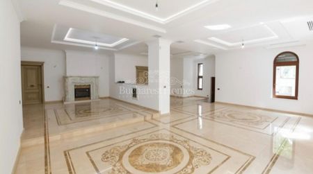 Beautiful Individual Villa with Five En-Suite Bedrooms, Cotroceni - Photo 2