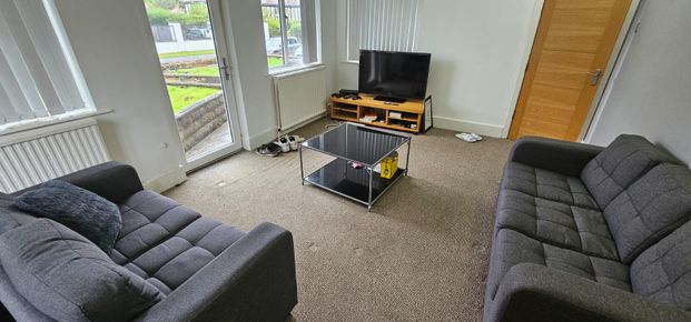6 Bed - 11 Ancaster Road, Leeds - LS16 5HH - Student - Photo 1