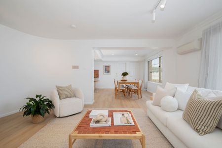 Stylishly Renovated Townhouse in the Heart of Merewether - Photo 2