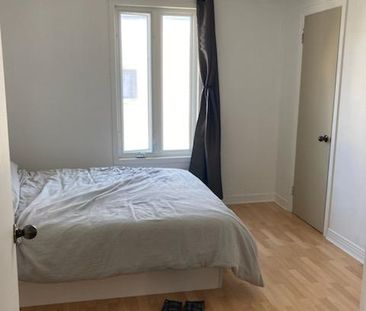 Logement 5 1/2 Cap-de-la-Madeleine - Photo 2