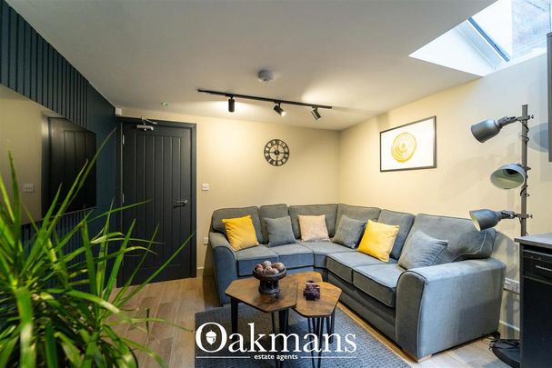 6 bedroom house to rent - Photo 1