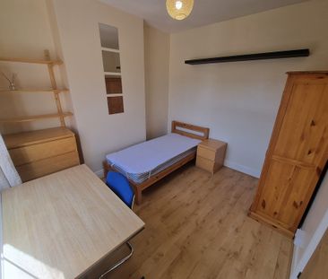 4 Bed Student Accommodation - Photo 5