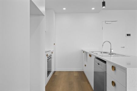 Spacious Two Bedroom Apartment - Photo 5