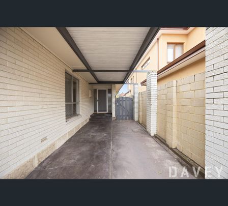 33 Gwenyfred Road, Kensington, WA 6151 - Photo 1