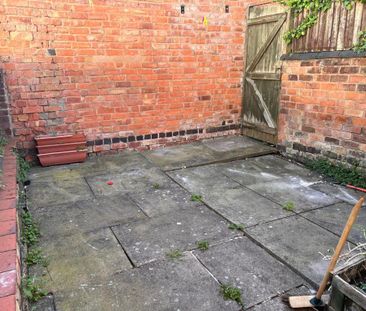 4 bedroom terraced house to rent - Photo 5