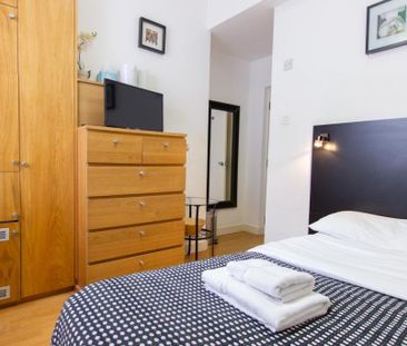 Flat 111 North Gower Street, Euston NW1 2LY - Photo 1