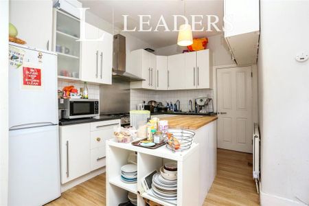 House share to rent - Photo 3