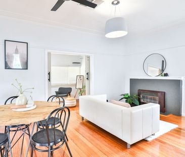 Three Bedroom House - Photo 3