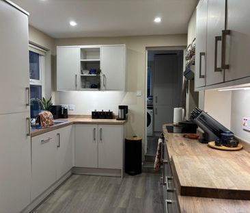 3 bedroom semi-detached house to rent - Photo 6