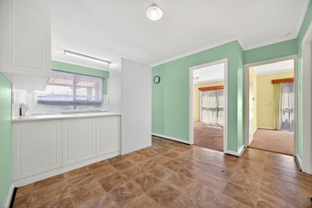 Three Bedroom Home in Rockingham - Photo 4