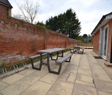 Wokingham Road, Reading, Berkshire, RG6 1JL- Room 6 - Photo 5