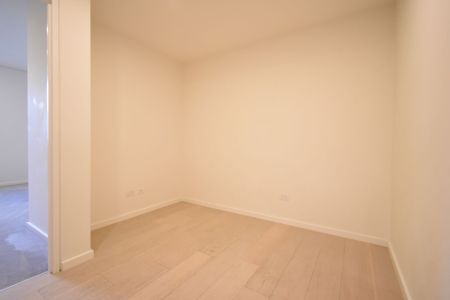 "Industry" Newtown One Bedroom + Huge Size Private Roof Top - Photo 2