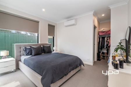 Low Maintenance & Convenient Location - Photo 3