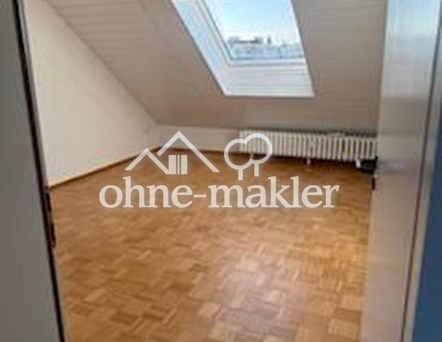 Dachgeschosswohnung in Oberhausen (Sterkrade) - Photo 1