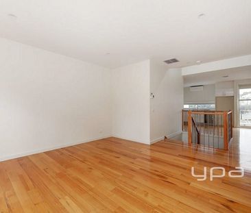 Charming Duplex in Convenient Fawkner Location - Photo 4