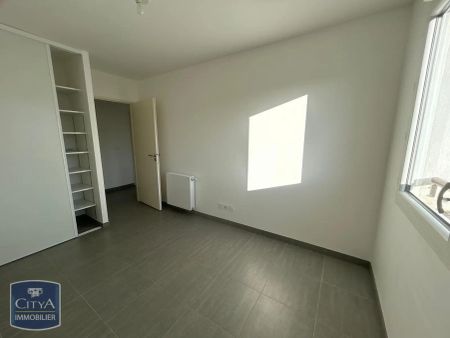Appartement à louer 4 pièces 97.06m² - Photo 2