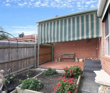 Charming unit in Meadow Heights - Photo 3