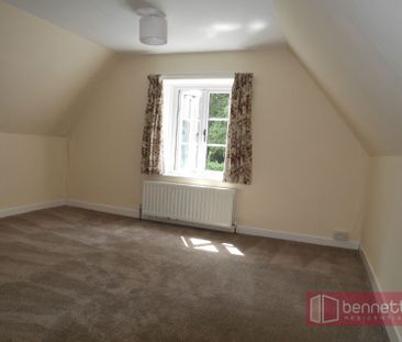 £1,000 PCM - Photo 4