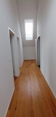 moderne, grosszügige 4.5-Zimmer-Wohnung - Foto 3