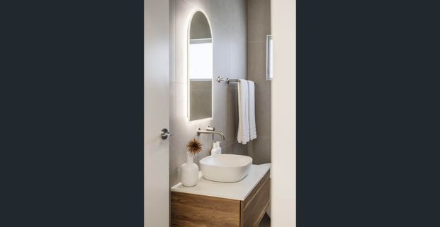 DESIGNER DUPLEX IN PRIME COASTAL SETTING - SIX MONTH LEASE - Photo 1