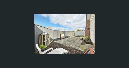 Charming 3-Bedroom Home with Classic Appeal in Prime Location - Photo 3