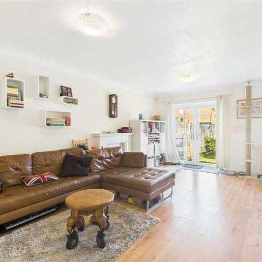 Horsell, Woking, GU21 - Photo 1