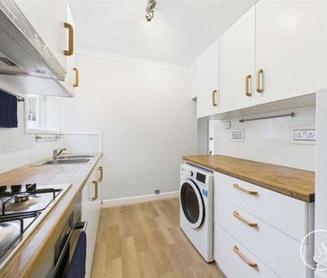 Sandringham Crescent, Leeds, LS17 - Photo 1