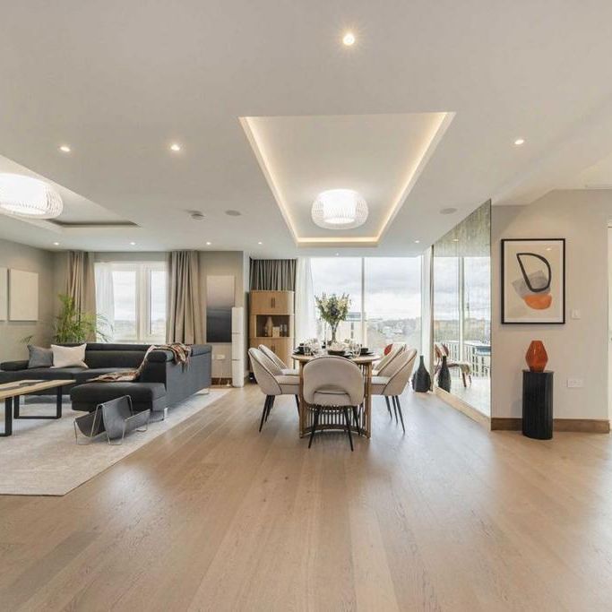 3 bedroom flat to rent - Photo 1