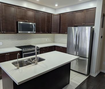 For Lease - 57 Yellowknife Road, Brampton, Ontario - Photo 5