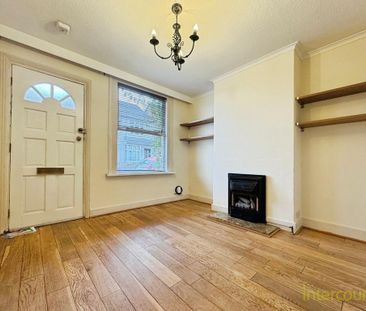 2 bedroom semi-detached house to rent - Photo 3