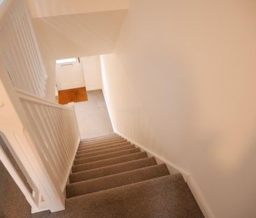 3 bedroom terraced house to rent - Photo 4