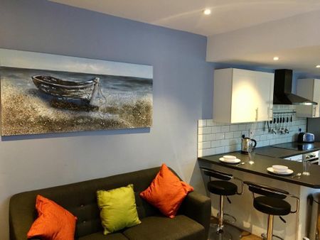 1 bedroom in a house share to rent - Photo 4