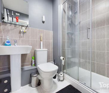 2 bedroom flat to rent - Photo 6