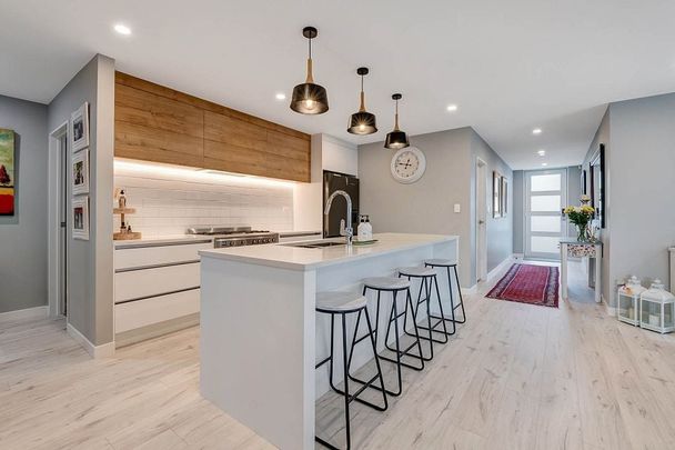 Large single level 4 bedroom with spa pool - Photo 1