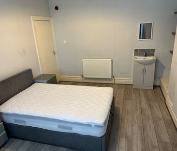 Room in a Shared House, Ashton Road, BS3 - Photo 2