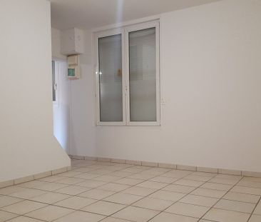 Location Maison 3 pièces 61m² - Photo 2