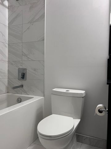 For Lease - 85 Wood Street Unit# 515, Toronto, Ontario - Photo 4