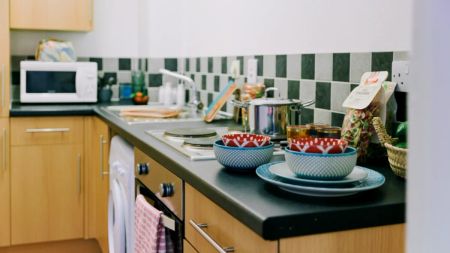 Classic 2 Bed Apartment - Photo 3