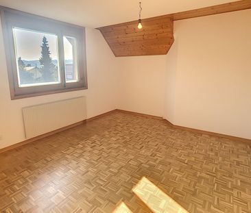 Au coeur de la bourgade d'Oron-la-Ville 5.5 pièces en triplex - Photo 4