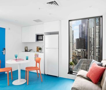 2 Bedroom Shared Bathroom, Double Bed, Views - Photo 1