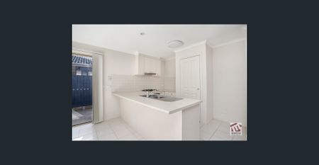 WELL MAINTAINED FAMILY HOME! - Photo 2